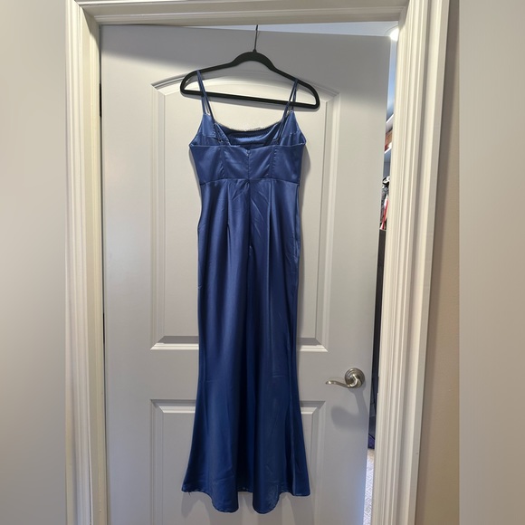 Royal blue dress. Size 6 or medium. - Picture 2 of 3